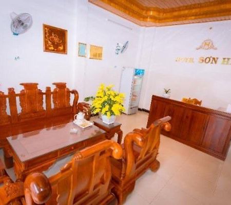 Khach San Son Ha Otel Kon Tum Dış mekan fotoğraf