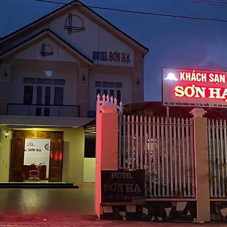 Khach San Son Ha Otel Kon Tum Dış mekan fotoğraf