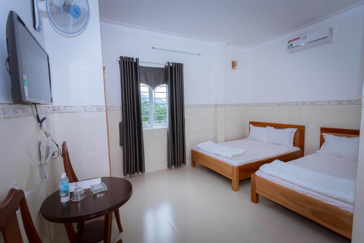 Khach San Son Ha Otel Kon Tum Dış mekan fotoğraf