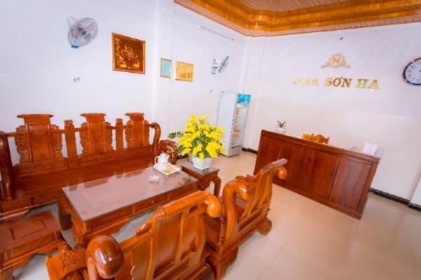 Khach San Son Ha Otel Kon Tum Dış mekan fotoğraf