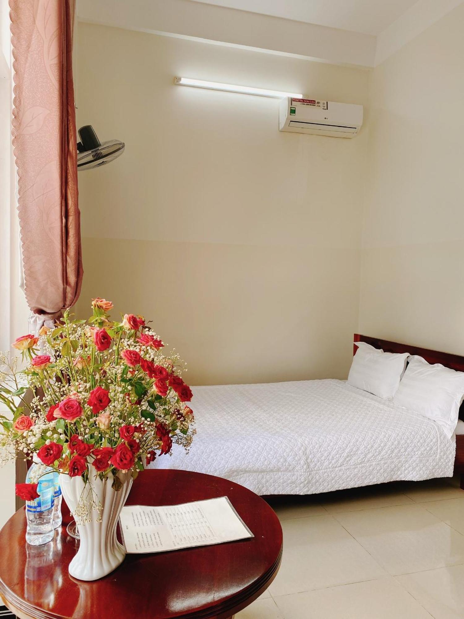 Khach San Son Ha Otel Kon Tum Dış mekan fotoğraf